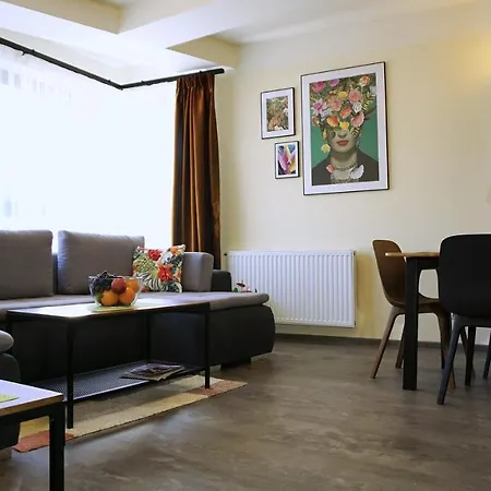 Kat - W Centrum, Najwyzsze Opinie Gosci Apartment Jelenia Góra