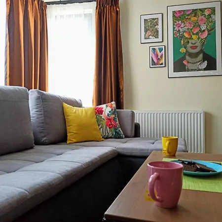 Kat - W Centrum, Najwyzsze Opinie Gosci Apartment
